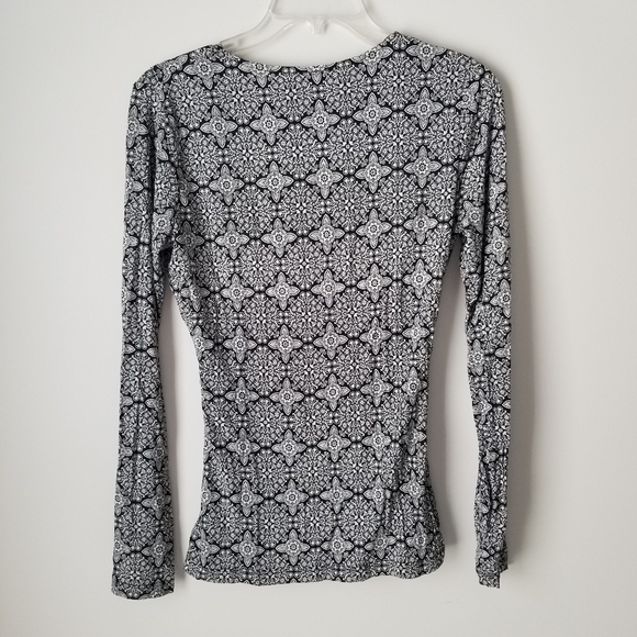 Ann Taylor LOFT Ruched Sides Wrap Long Sleeve Blouse Size M Black & White - Picture 7 of 8